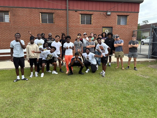 Sean Calhoun (@coachhoon) on Twitter photo Always love when our <a href="/CCPackersFball/">Colquitt County Football</a> players give back & help out. This group of sophomores helped clean up after graduation...on a Saturday....in the morning !!! #GoPack Always love when our <a href="/CCPackersFball/">Colquitt County Football</a> players give back & help out. This group of sophomores helped clean up after graduation...on a Saturday....in the morning !!! #GoPack