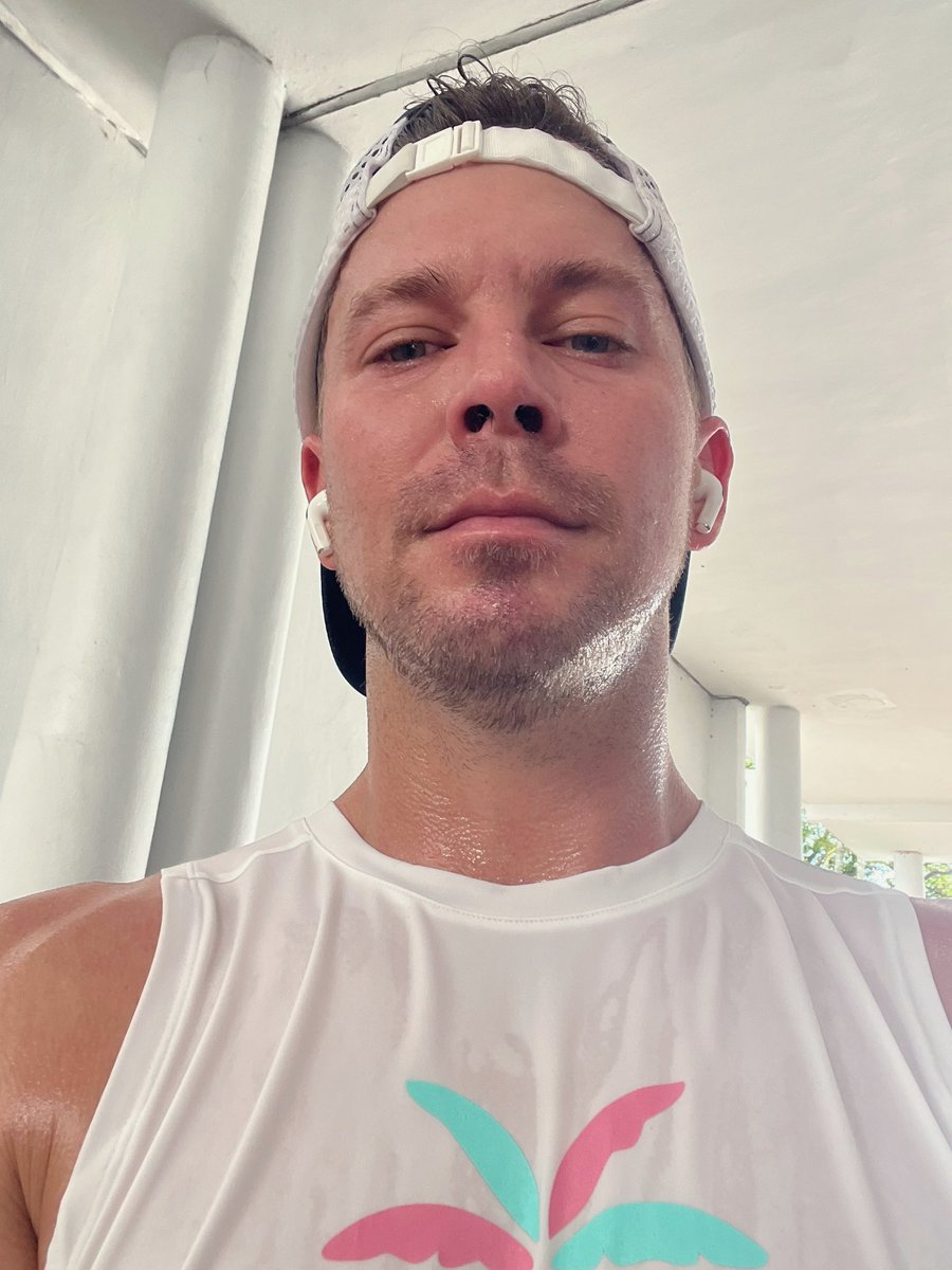 Day one of “become a decent runner again”. 

Just in time for Florida summer. I’ll or become unkillable. Likely the latter.