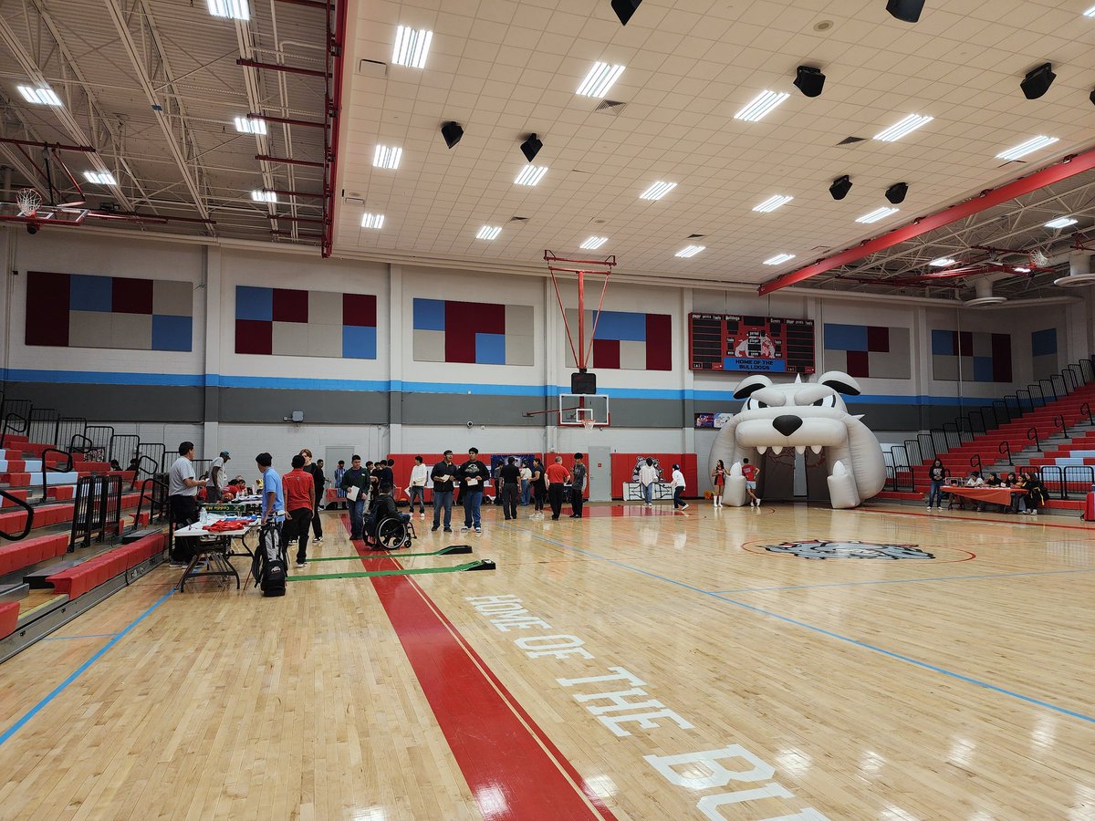 Yvonne Romero (@yromero_ess) on Twitter photo Our 8th grade Wolves had an opportunity to visit the amazing Socorro HS! They left so excited to be a part of the Bulldog family! #TeamSISD #AllIn Our 8th grade Wolves had an opportunity to visit the amazing Socorro HS! They left so excited to be a part of the Bulldog family! #TeamSISD #AllIn