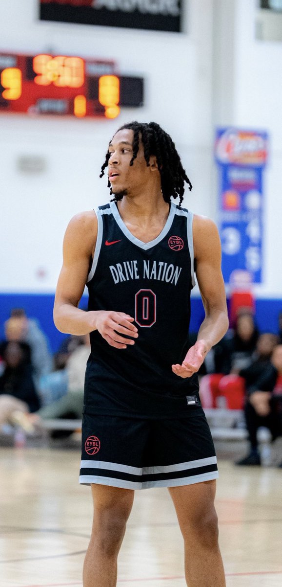 HoopChroniclesPodcast (@chronicles_hoop) on Twitter photo Someone who stood out at <a href="/NikeEYB/">EliteYouthBasketball</a> this weekend was <a href="/DaKarispear/">Dakari spear</a> a 6β5β SG who can do it all. High IQ, great feel for the game, and super effective off the ball. Knows how to get to his spots with just 1-2 dribbles and rebounds well for a guard. #EYBL #NextUp Someone who stood out at <a href="/NikeEYB/">EliteYouthBasketball</a> this weekend was <a href="/DaKarispear/">Dakari spear</a> a 6β5β SG who can do it all. High IQ, great feel for the game, and super effective off the ball. Knows how to get to his spots with just 1-2 dribbles and rebounds well for a guard. #EYBL #NextUp
