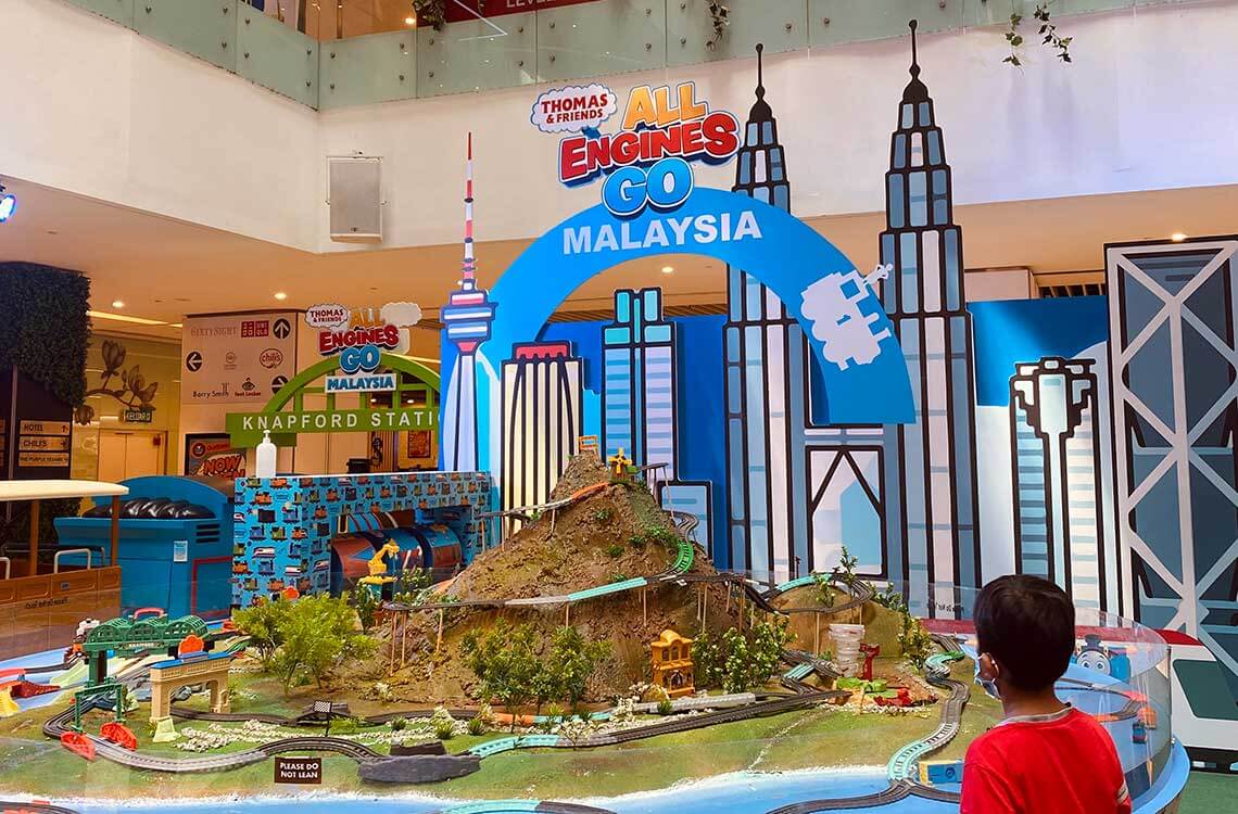 kitoile's tweet image. THOMAS IS HELLA POPULAR IN MALAYSIA AIGHT