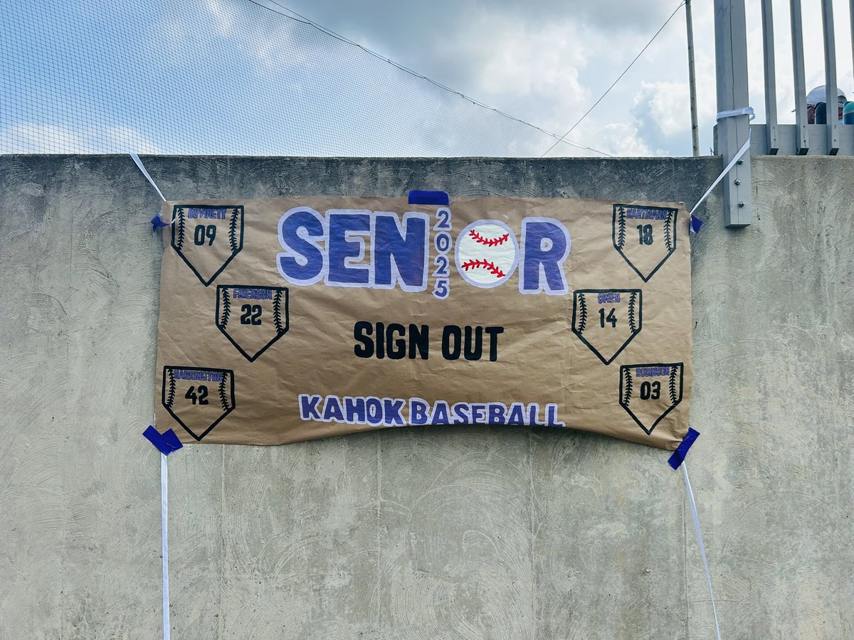 Nice afternoon at Fletcher Field celebrating our Kahok Baseball Seniors 🟣⚪️ Congrats Kahoks #thekahokway