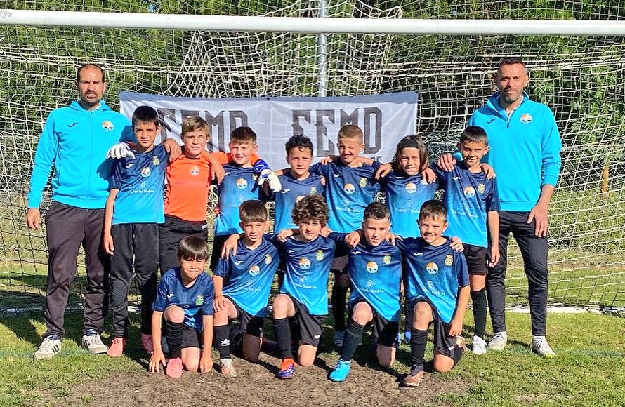 🟠 FÚTBOL

⚽ El equipo benjamín de <a href="/RiberCD/">CD Aranda Riber</a> logra el subcampeonato de <a href="/copacyl/">Copa CyL 2025</a> tras caer en la final ante <a href="/CDInterVA/">Inter Vista Alegre</a> 

🏆 El azulón Zoel Berzal elegido mejor jugador benjamín del torneo

⚽ Por su parte el equipo prebenjamín de <a href="/RiberCD/">CD Aranda Riber</a> cierra su participación con plaza de