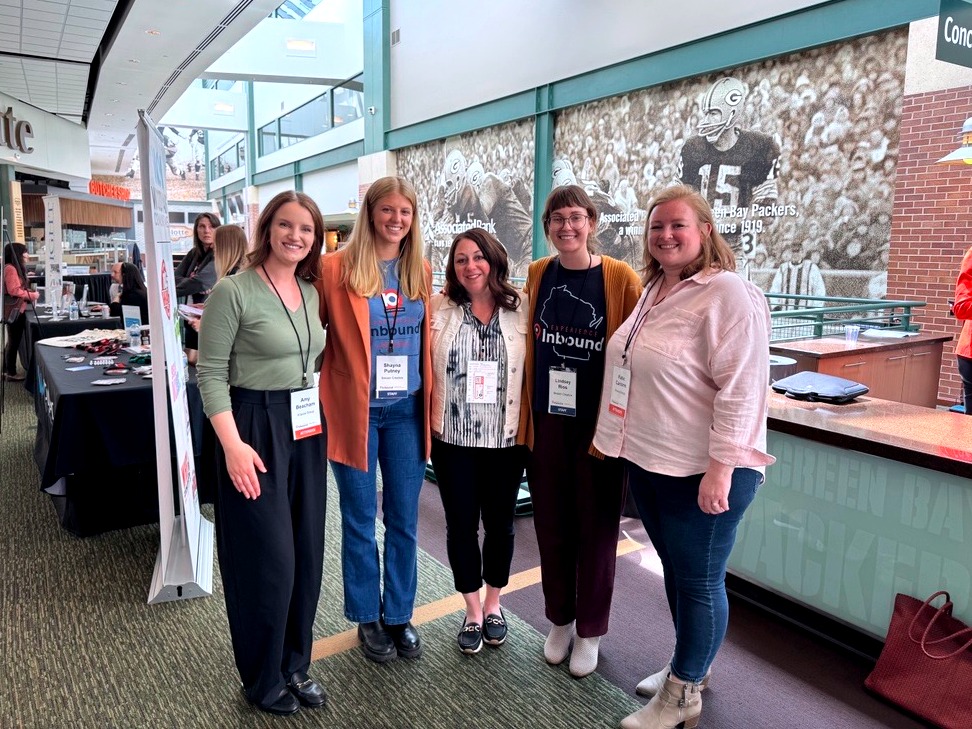 Krause_Group's tweet image. Our marketing team attended @ExpInbound today at Lambeau Field! 🏈 This year focused on AI and #digitalmarketing strategies for success. ✨ We enjoyed meeting the speakers and connecting with fellow marketers, including our partners at @streamcreative! #expinbound @WeidertGroup