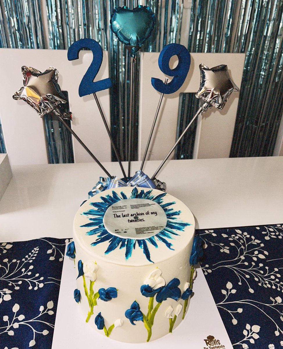 BlueParr0t's tweet photo. It's my birthday cake 💙 The last archive of my twenties #IndigoRM https://t.co/0WTviyW6IR