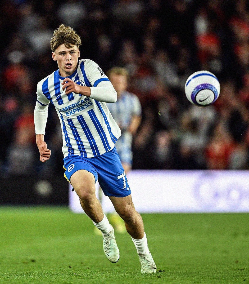 Youngest Brighton debutants in the Premier League:

🆕 Harry Howell (aged 17yrs &amp; 29 days)
Evan Ferguson (17yrs, 4 months)
Facundo Buonanotte (18yrs, 1 month &amp; 12 days)
Jack Hinshelwood (18yrs, 1 month &amp; 17 days)
Julio Enciso (18yrs, 9 months &amp; 6 days)

👏

#BHAFC