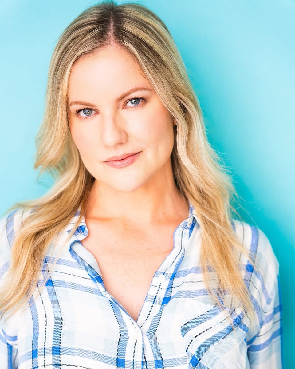 NatalieCohen's tweet photo. Thrilled to have the opportunity to shoot with the brilliant @seankaraheadshots! 
Hair and makeup by lovely and talented @vkara_hair 🙏🏻✨ More to come from this fabulous shoot, I’m so thankful! 🩵 

#laheadshots #losangelesphotographer #actor https://t.co/qRZpdu67ys