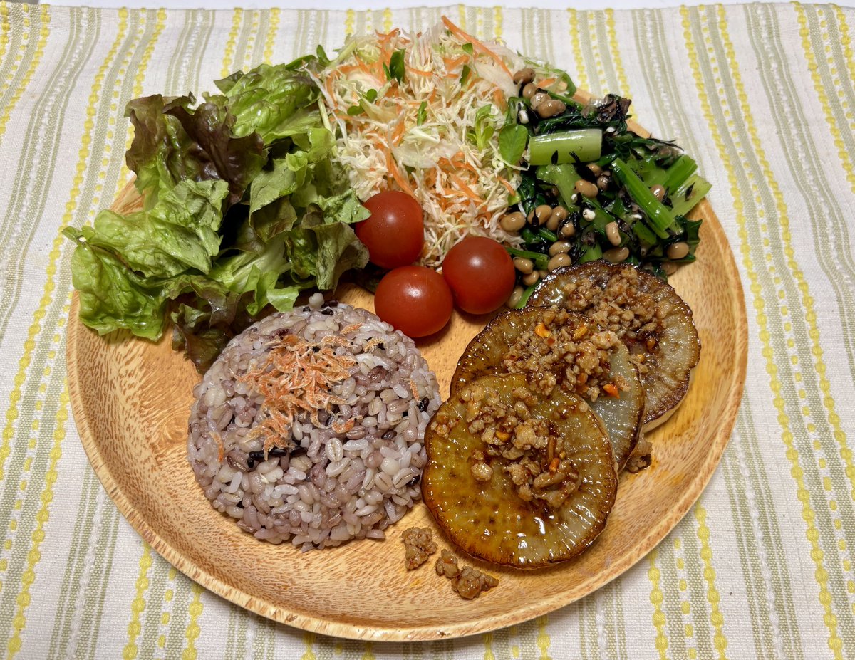 mayupon1996's tweet photo. おはようございます🤗
朝ごはん日記🍚７５２日目。
#感謝 #滋味 #朝ごはん #朝ごはん日記 https://t.co/VcVCZVFdug