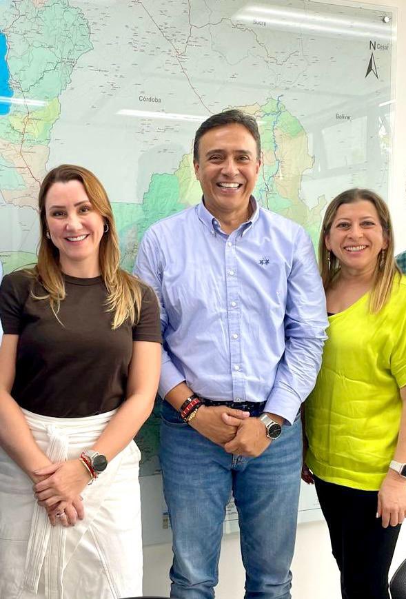 🗣️ Socializamos con la primera dama del Departamento los resultados de la primera fase del programa SANAR: Seguridad Alimentaria, Nutricional, Ambiental y Resiliente Cornare 🌾🥦🌎. 

<a href="/GobAntioquia/">Gobernación de Antioquia</a> <a href="/MasbosquesCol/">Masbosques ®</a>