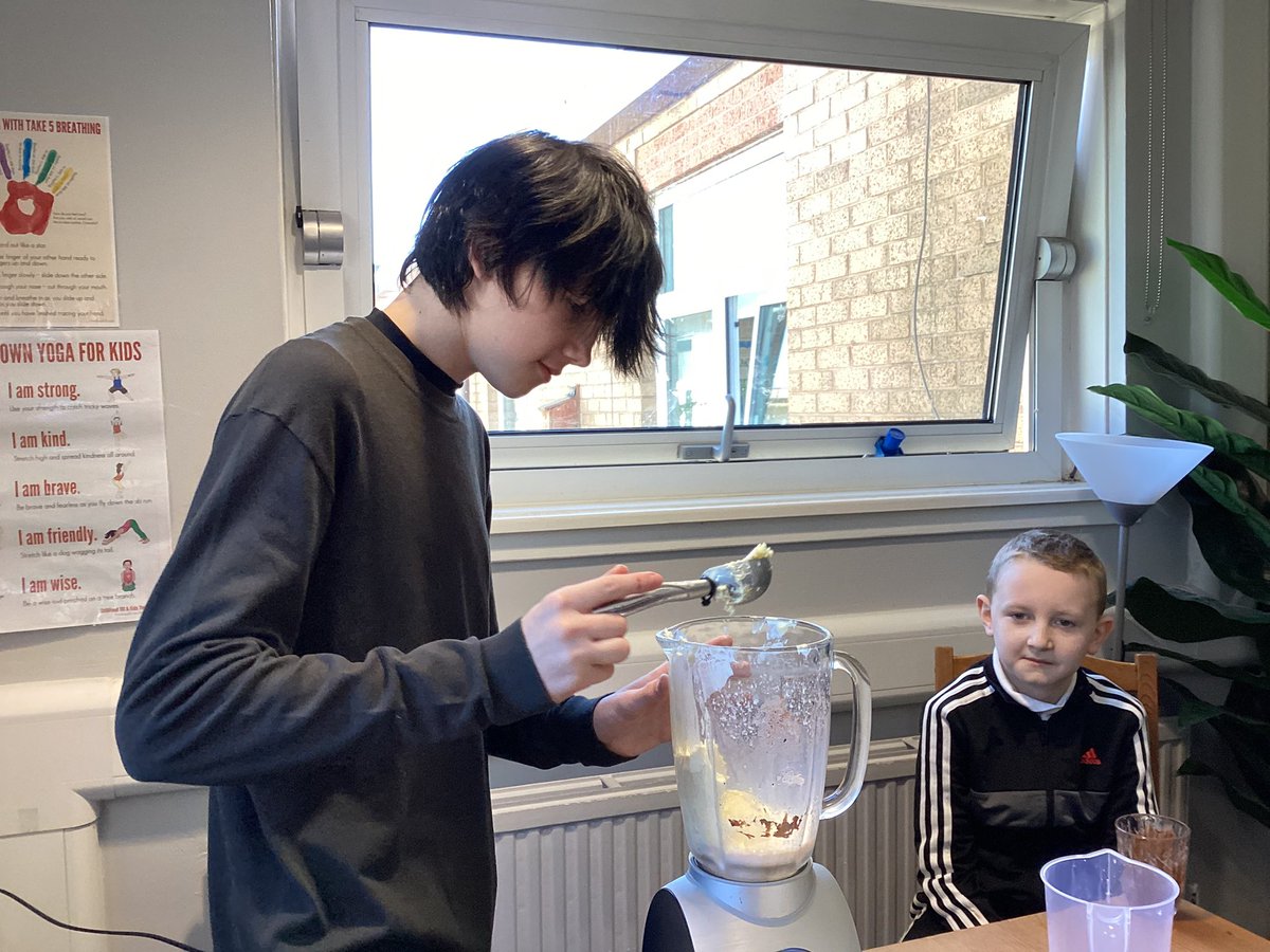 BeHereToAchieve's tweet photo. Last week the Dynamic Youth Group overwhelmingly voted to make milkshakes. Mrs G had never made milkshakes before and the learners took the place of teacher and taught me something new! They were delicious @StSerfsAirdrie https://t.co/GUsUp5Ld99