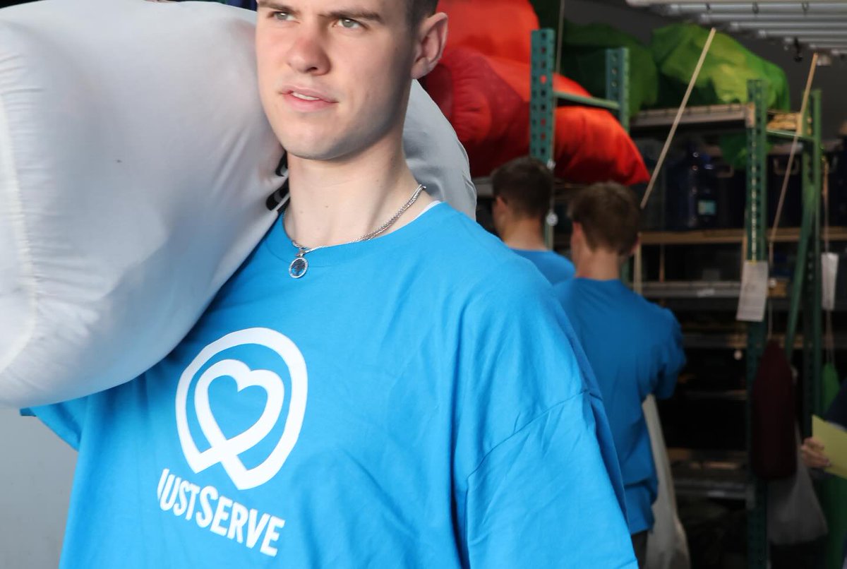 NewsPod's tweet image. JUST SERVE HOUSTON - GEAR INVENTORY  -  We’re still feeling the energy from our first Summer Gear Inventory &amp;amp; Tent Setup stop in Houston! 

Thank you to everyone who gave their time and heart to make it happen!