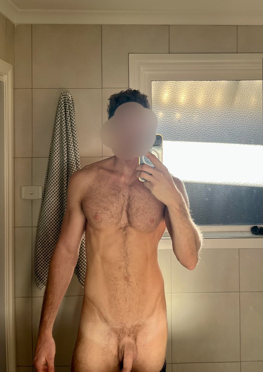 Needing the extra hair to keep me warm this morning ❄️