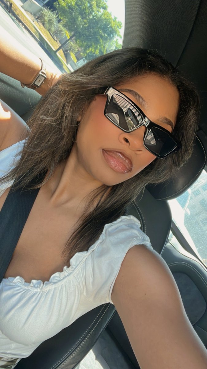 EG Mrs Chim Chim tweet media