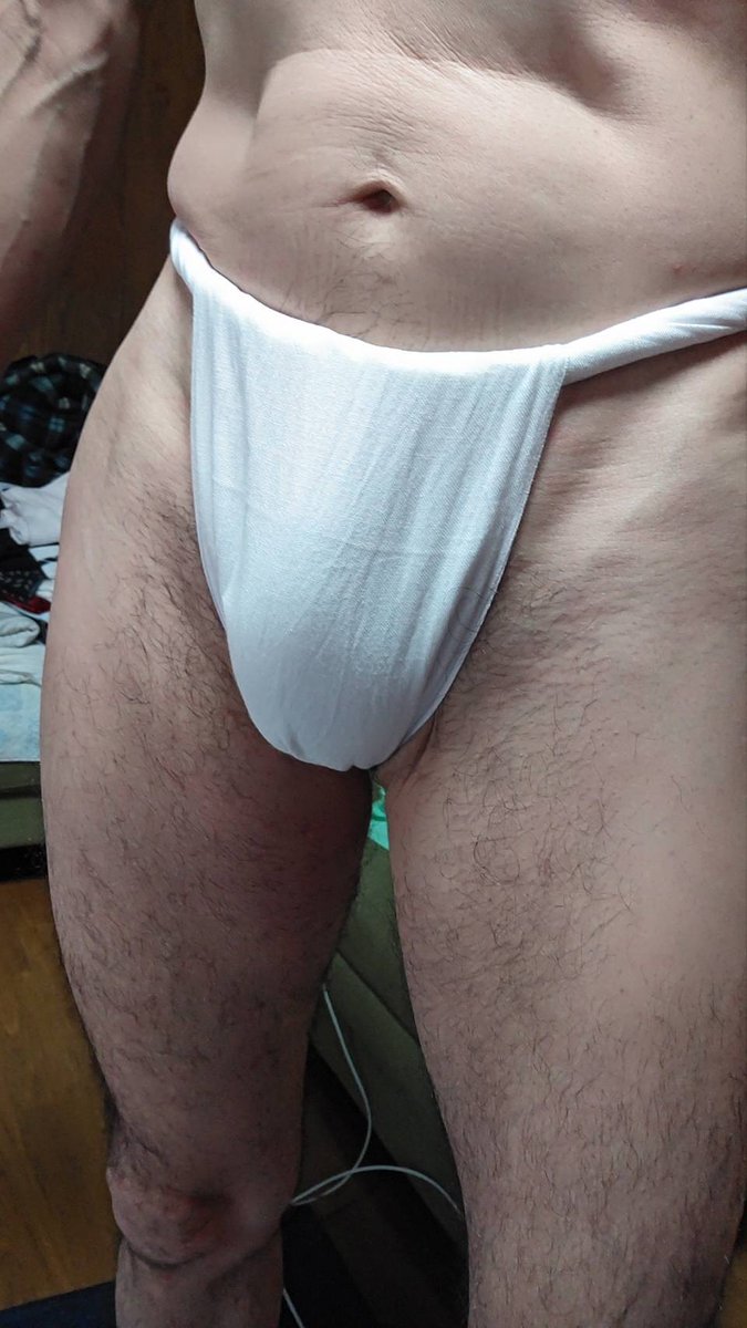 おはようございます🤗
六尺褌締め込んで仕事頑張る💪
明日は休みだ‼️😁