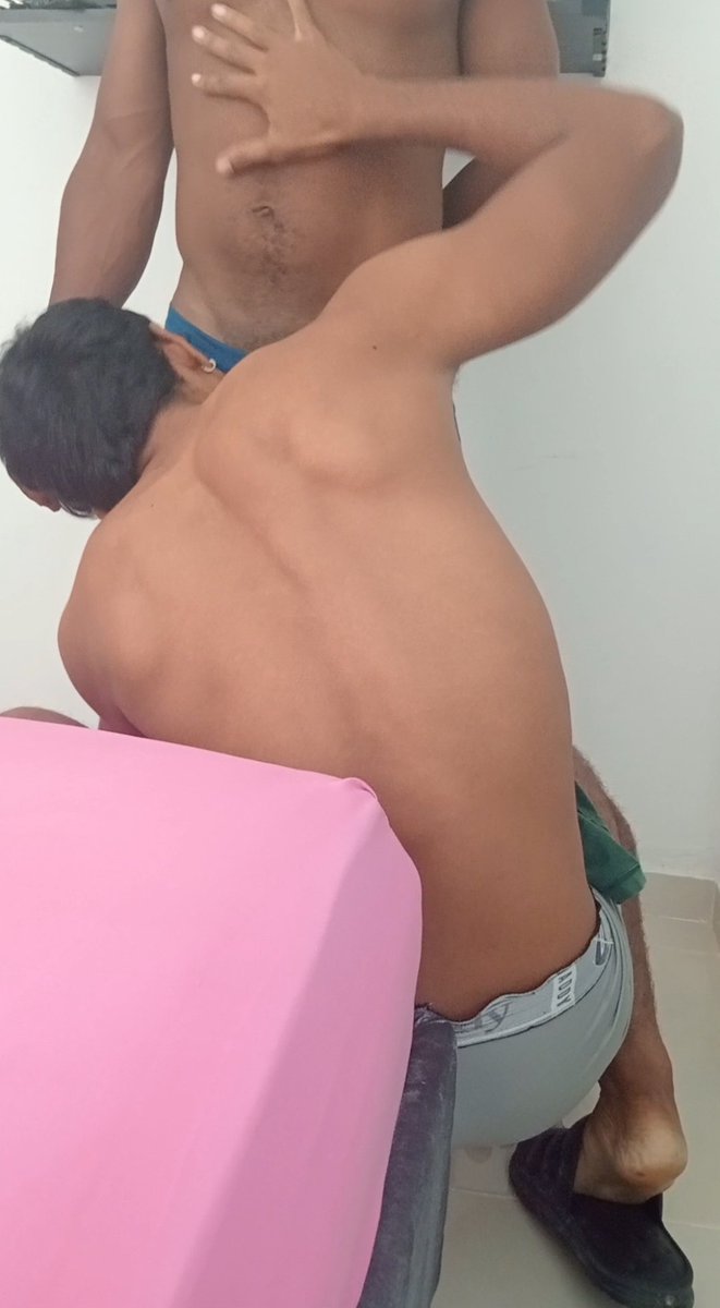 Alexxx20_cm's tweet photo. Rica detonación a dos culos uffff les di rico 😈 quieres ver todo mi contenido apóyame en mi proceso y dale muchos RT, sigueme y dale like para dar más contenido. Si quieres alguno de mis videos escribe al DM o a mi canal privado de telegram que dejaré fijado próximamente 🍆🔥 https://t.co/mLAVC0Joq4