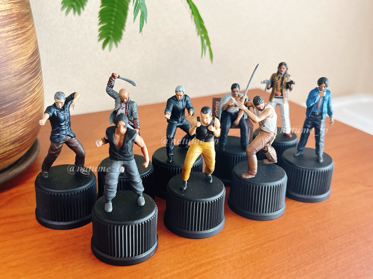 龍兄貴、信一、陳洛軍、十二少、四仔 秋兄貴 、虎兄貴、阿七、王九を