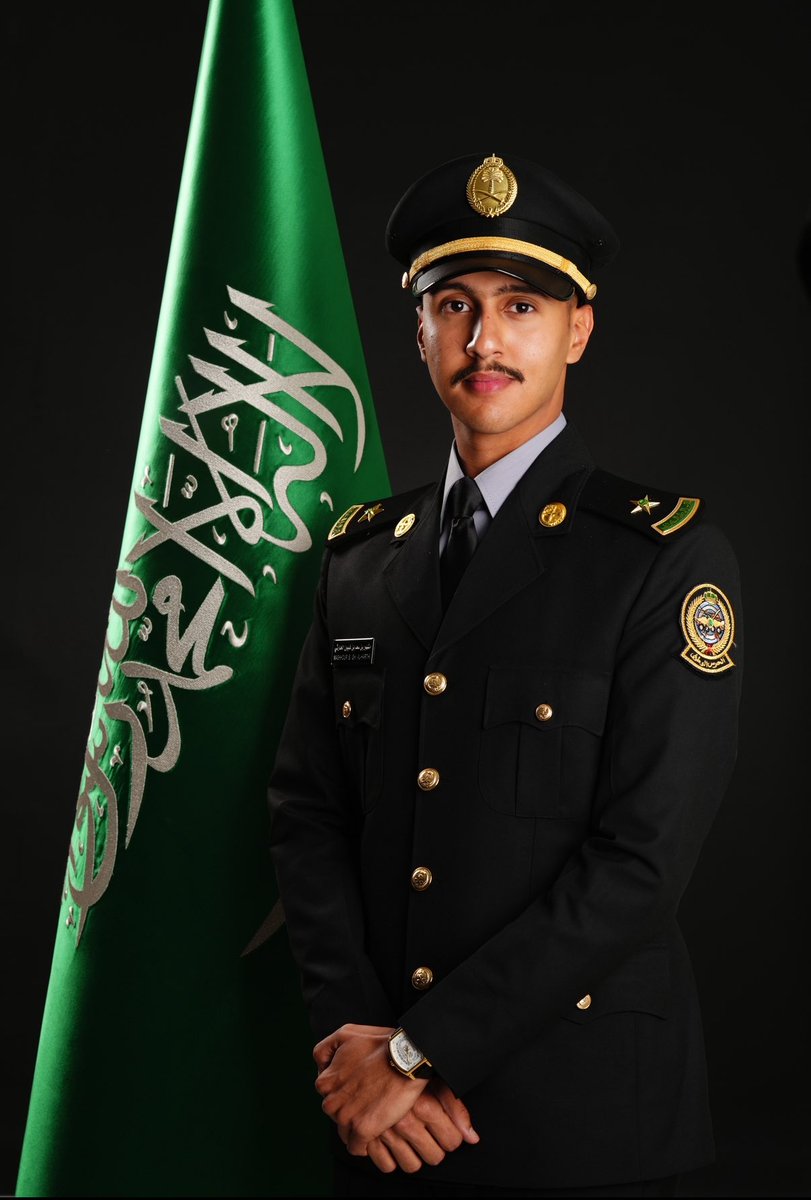 ﴿ وآخر دعواتهم أنِ الحمدلله ربِّ العالمين ﴾
تم بحمد الله تخرجي من كلية الملك خالد العسكرية
برتبـة "مـلازم"وحاصلاً على درجة البكالوريوس في العلوم العسكرية سائلاً المولى عز وجل التوفيق والسداد في خدمة ديني ومليكي و وطني