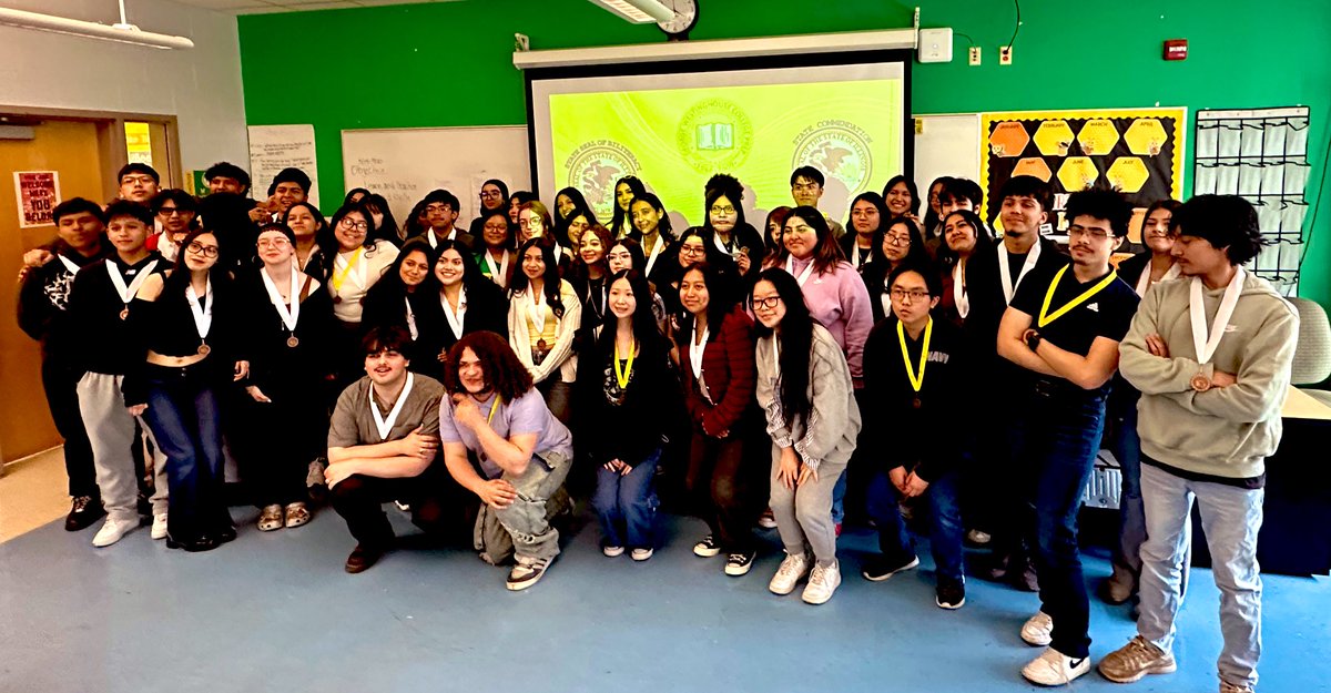 WestinghouseGWCP (@gwcpwarriors) on Twitter photo Congrats to our 60 students who earned the Seal of Biliteracy in Mandarin, French & Spanish. In addition, 14 students earned the Commendation toward Biliteracy in Arabic, Mandarin & Spanish. We’re proud of these culturally compassionate young people! <a href="/ChiPubSchools/">CPS - Chicago Public Schools</a> <a href="/ISBEnews/">Illinois State Board of Education</a> Congrats to our 60 students who earned the Seal of Biliteracy in Mandarin, French & Spanish. In addition, 14 students earned the Commendation toward Biliteracy in Arabic, Mandarin & Spanish. We’re proud of these culturally compassionate young people! <a href="/ChiPubSchools/">CPS - Chicago Public Schools</a> <a href="/ISBEnews/">Illinois State Board of Education</a>