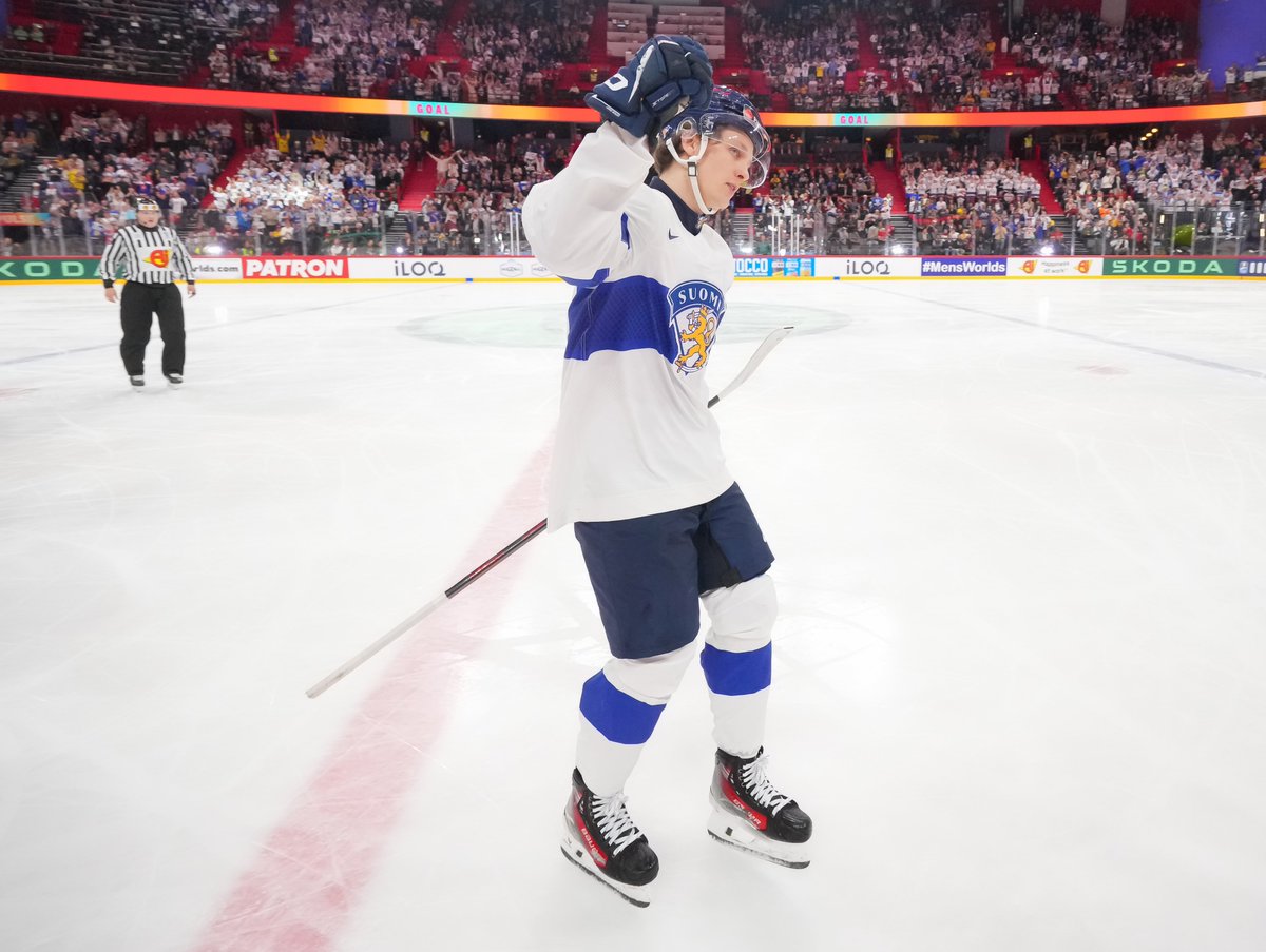 Suomi voittomaalikilpailun kautta voittoon Kanadasta, loppulukemat 2-1 VL. 

Tiistaina pelataan alkulohkojen viimeiset ottelut, Suomi kaukaloon klo 17.20. 

MM-kisojen ohjelma, tulokset, kokoonpanot, tilastot: leijonat.fi/index.php/maaj…

#Leijonat #AMJfi #MMkisat #MensWorlds

Kuva