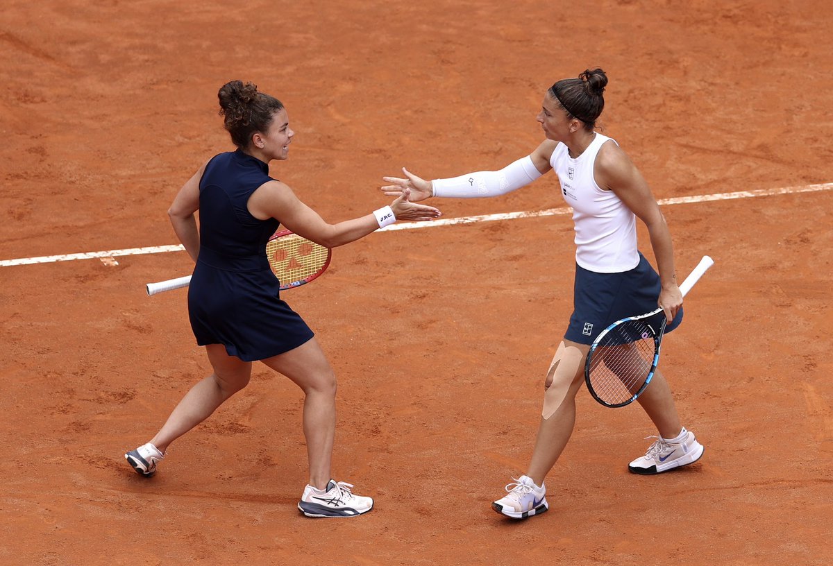 Black Spin Global (@blackspinglobal) on Twitter photo #IBI25 CHAMPS | <a href="/JasminePaolini/">Jasmine Paolini</a> and <a href="/SaraErrani/">Sara Errani</a> defended their crown after beating Elise Mertens and Veronika Kudermetova 6-4, 7-5 in the final.
Paolini, who made history winning the singles title in Rome, is the first player since 2009 to clean sweep at a WTA 1000.
📸 | Getty #IBI25 CHAMPS | <a href="/JasminePaolini/">Jasmine Paolini</a> and <a href="/SaraErrani/">Sara Errani</a> defended their crown after beating Elise Mertens and Veronika Kudermetova 6-4, 7-5 in the final.
Paolini, who made history winning the singles title in Rome, is the first player since 2009 to clean sweep at a WTA 1000.
📸 | Getty