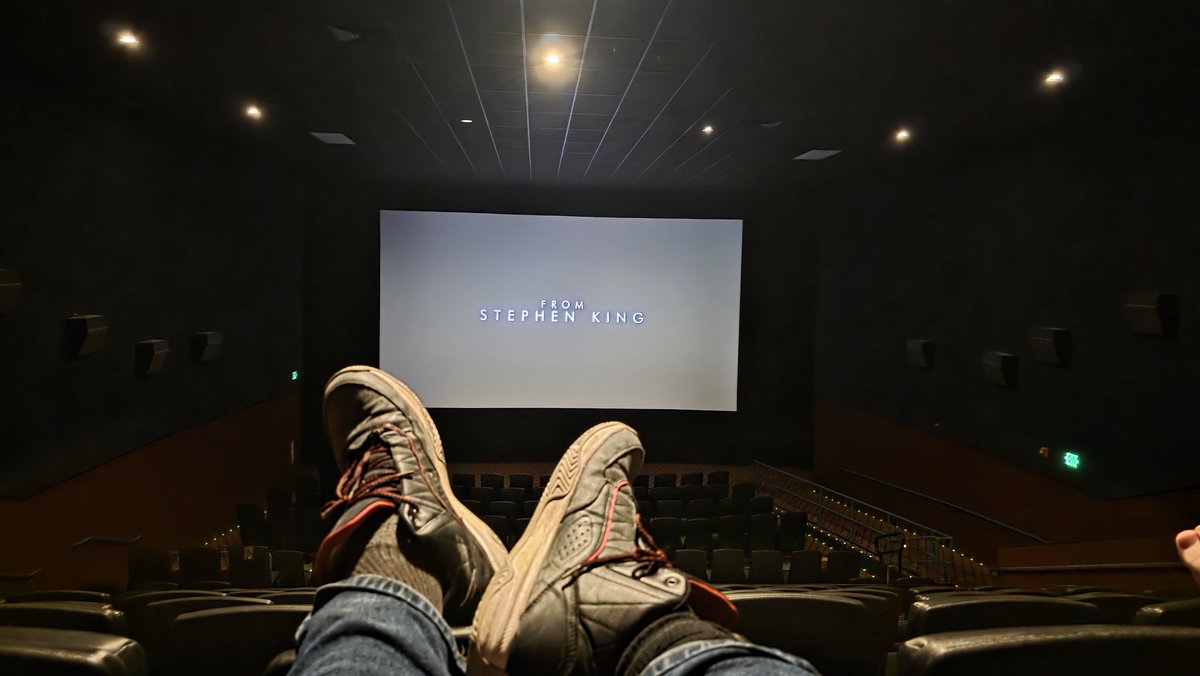 Movie over
Go see ot before it is.out of theaters