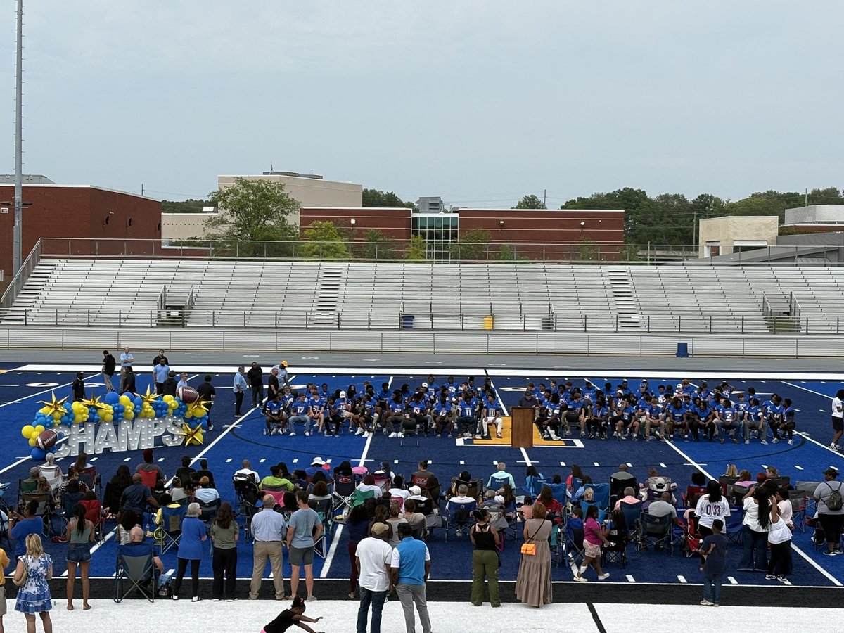 The FloodZone Club (@tupelofloodzone) on Twitter photo It’s ring time for the 2024 Mississippi 7A Football State Champs. Congratulations <a href="/TupFB/">Tupelo High Football</a> !
Go Wave! It’s ring time for the 2024 Mississippi 7A Football State Champs. Congratulations <a href="/TupFB/">Tupelo High Football</a> !
Go Wave!