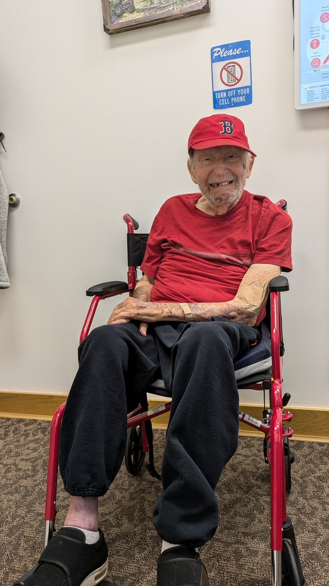 Thomas🐕⚾️🏒🏳️‍🌈✌🏼 tweet media