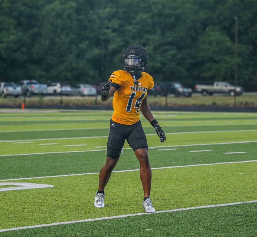 Treybrownn2's tweet photo. Back To The Lab 👨‍🔬 Spring ☑️🖤💛
#JrSznLoading https://t.co/BDU6YQ3KkA