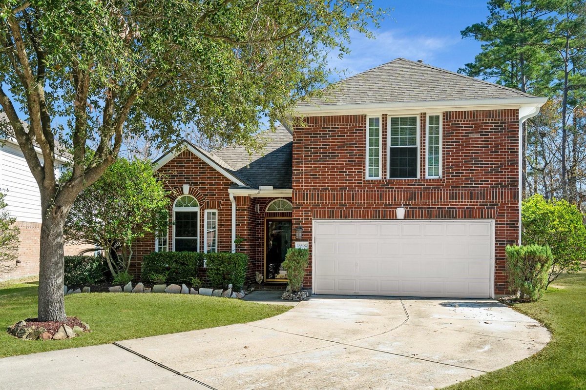 RonPunneo's tweet photo. Just Sold! 🎉 1850 Blanca Springs is off the market—smooth, fast, and fabulous. Thinking of buying or selling? Let’s talk.
🔗 https://t.co/KM6pTLQHd3
#JustSold #HoustonRealEstate #RDPProperties #SoldByRon #RealEstateHustle https://t.co/0Zo3bSWbGx