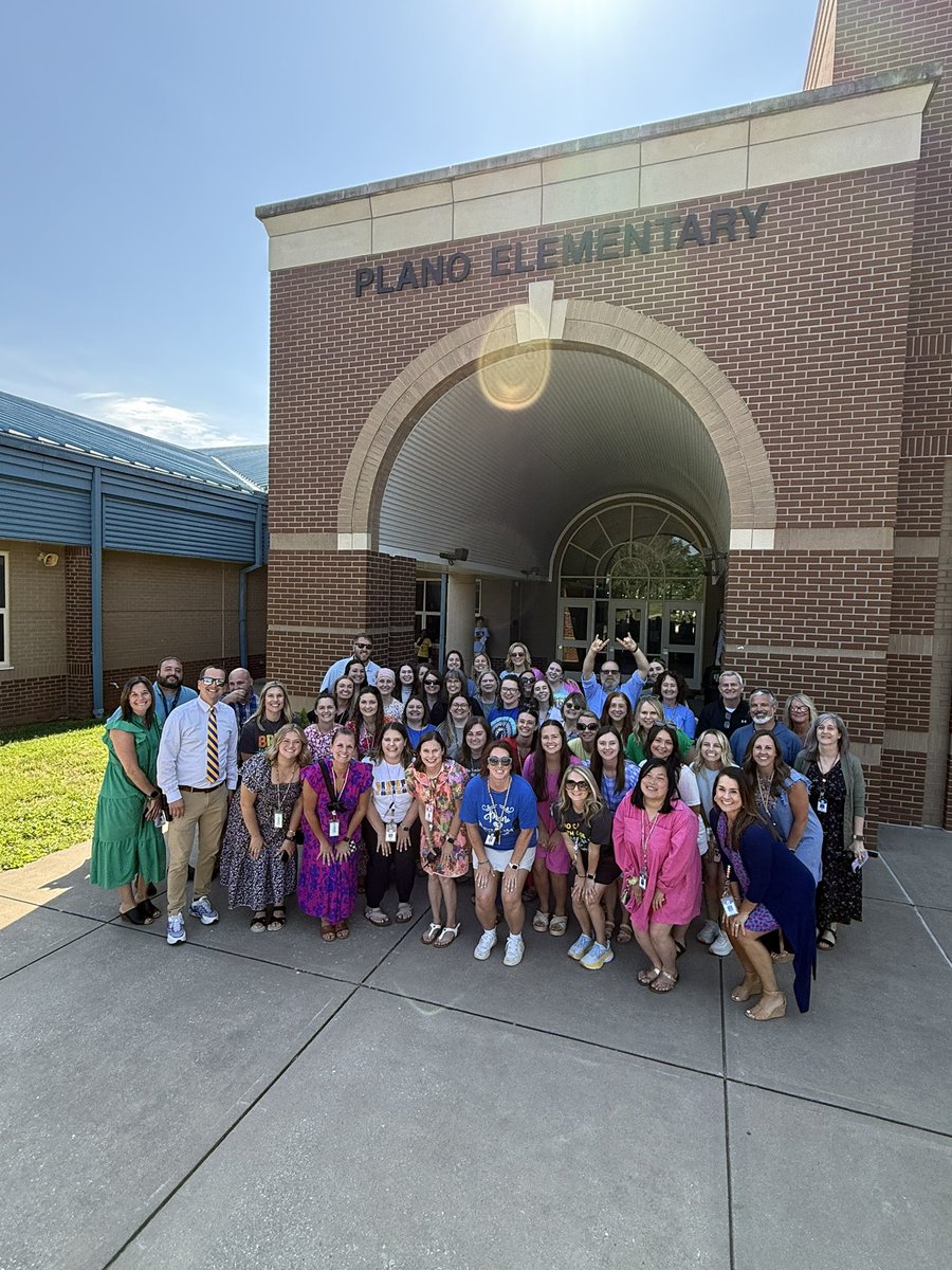 PlanoPanthers's tweet image. Great job team! Thank you for loving, leading, and teaching our Panthers this year! We hope every Panther has a great summer break!