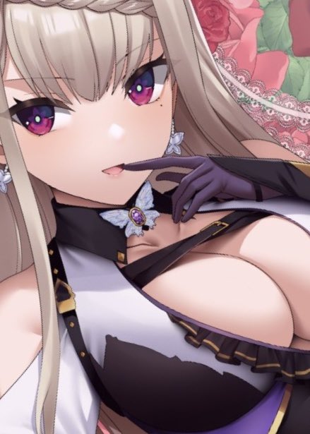 alphakitty_'s tweet photo. Nobody asked for it but
Vtuber vs IRL https://t.co/f3e4jjVaDJ