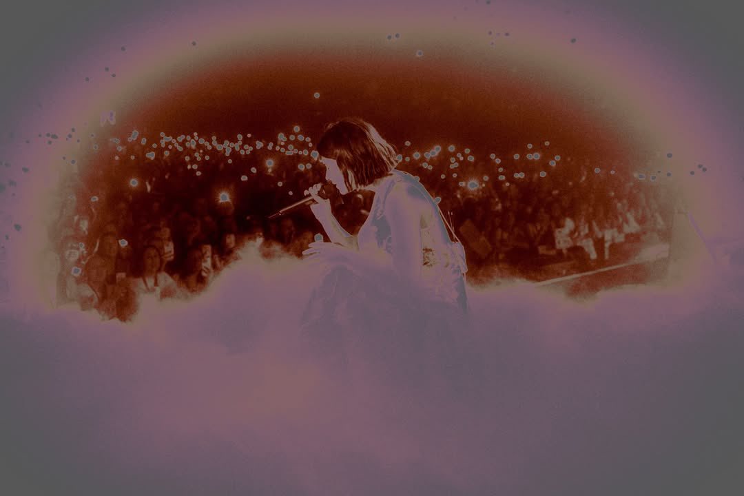 gracieshq's tweet photo. Forever dreaming of #TheSecretofUsTour ☁️ We loved every minute singing, dancing, and debriefing with you !!!!!!! Reply with your favorite memories so we can reminisce together ⭐️ https://t.co/SS4xBcuZUO