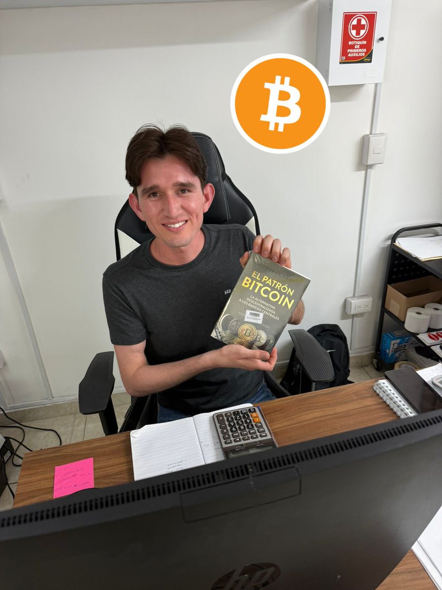 ImpulsoBTC's tweet photo. Bitcoinizando mentes: regalando conocimiento sobre Bitcoin y su filosofía de libertad, descentralización y soberanía financiera. 📖⚡️ #Bitcoin https://t.co/lmTEzuS5RZ