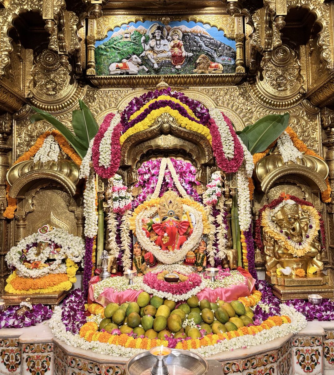 🙏 गणपती  बाप्पा मोरया 🌺मंगलमूर्ती मोरया 🙏२०/०५/२०२५
🙏Ganapati Bappa Moraya 🌺 Mangalmurti Moraya  🙏20/05/2025