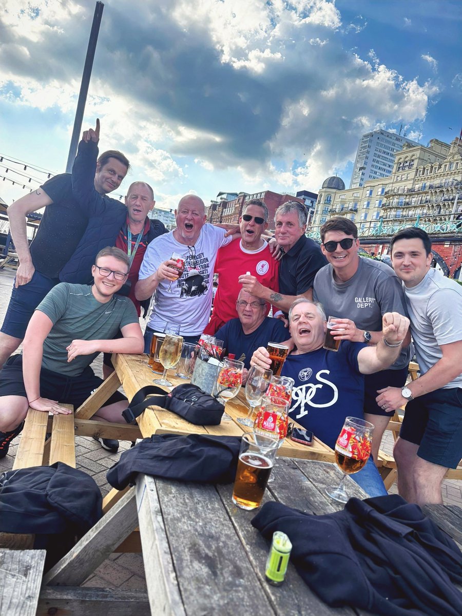 Beach Party tonight  👀

#LFC #Brighton #boyspensociety