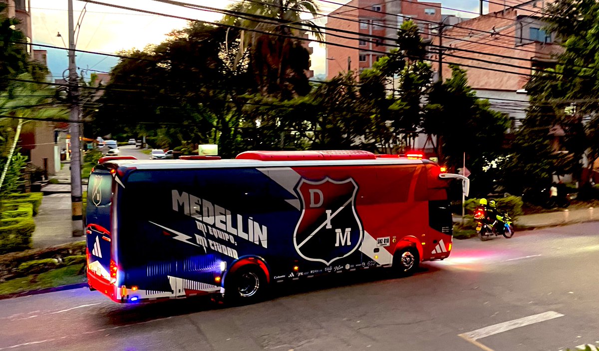 LauraPalacio69's tweet photo. Vamos @DIM_Oficial Hoy todo es alegría. https://t.co/zILaiCUdhi