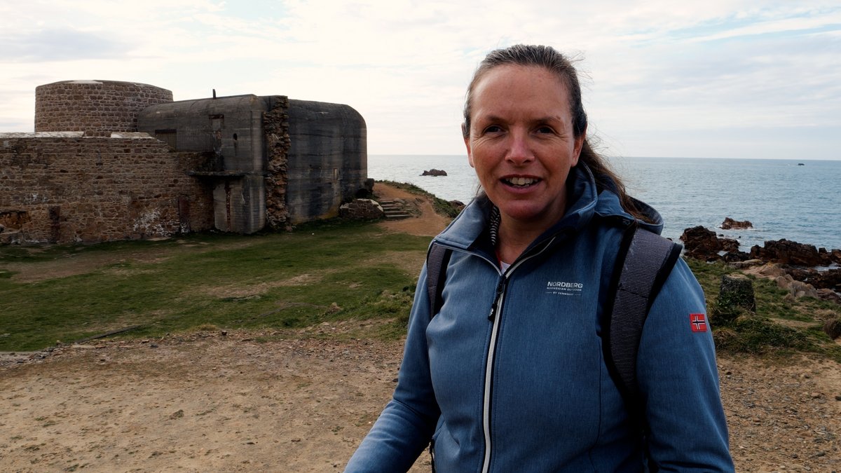 history_under's tweet image. While in Guernsey, we were fortunate to have Amanda Johns of @toursofguernsey showing us around. Amanda is super knowledgable and is doing a lot of good work to help uncover and preserve the WWII structures on the island. If you visit Guernsey, I'd highly recommend booking a tour…