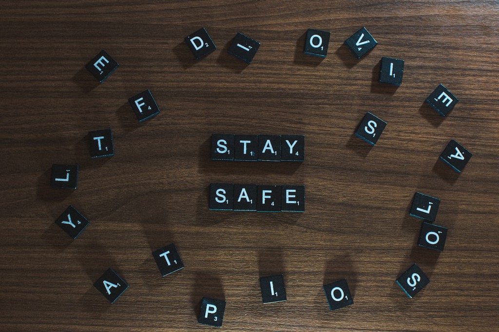 DrJReflections's tweet photo. As AI continues to become more advanced and widely adopted worldwide, these technologies will play an increasingly important role in making sure travelers feel safe during their journeys.

Read more 👉 https://t.co/rOKLIFAH0D

#LatestTechnology #SaveTime https://t.co/7jIykX0axd