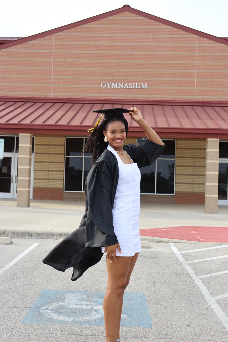 Sy'Nariea Snow tweet media