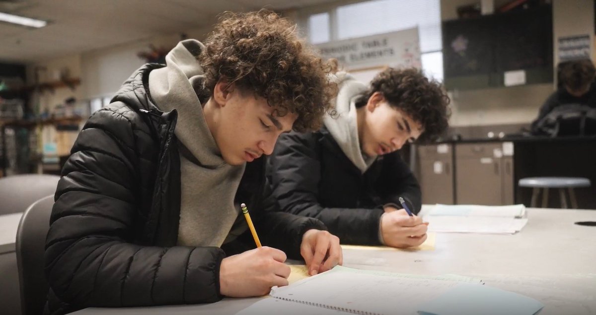 Enjoy this peek into the lives of two remarkable Elevate Oregon students from our Elevate Our Future 2025 celebration and fundraiser.  Another beautiful film from Peripheral Vision PDX!
youtu.be/3fjVcwBaI1Y

#elevateoregon #mentorship #YouthLeadership