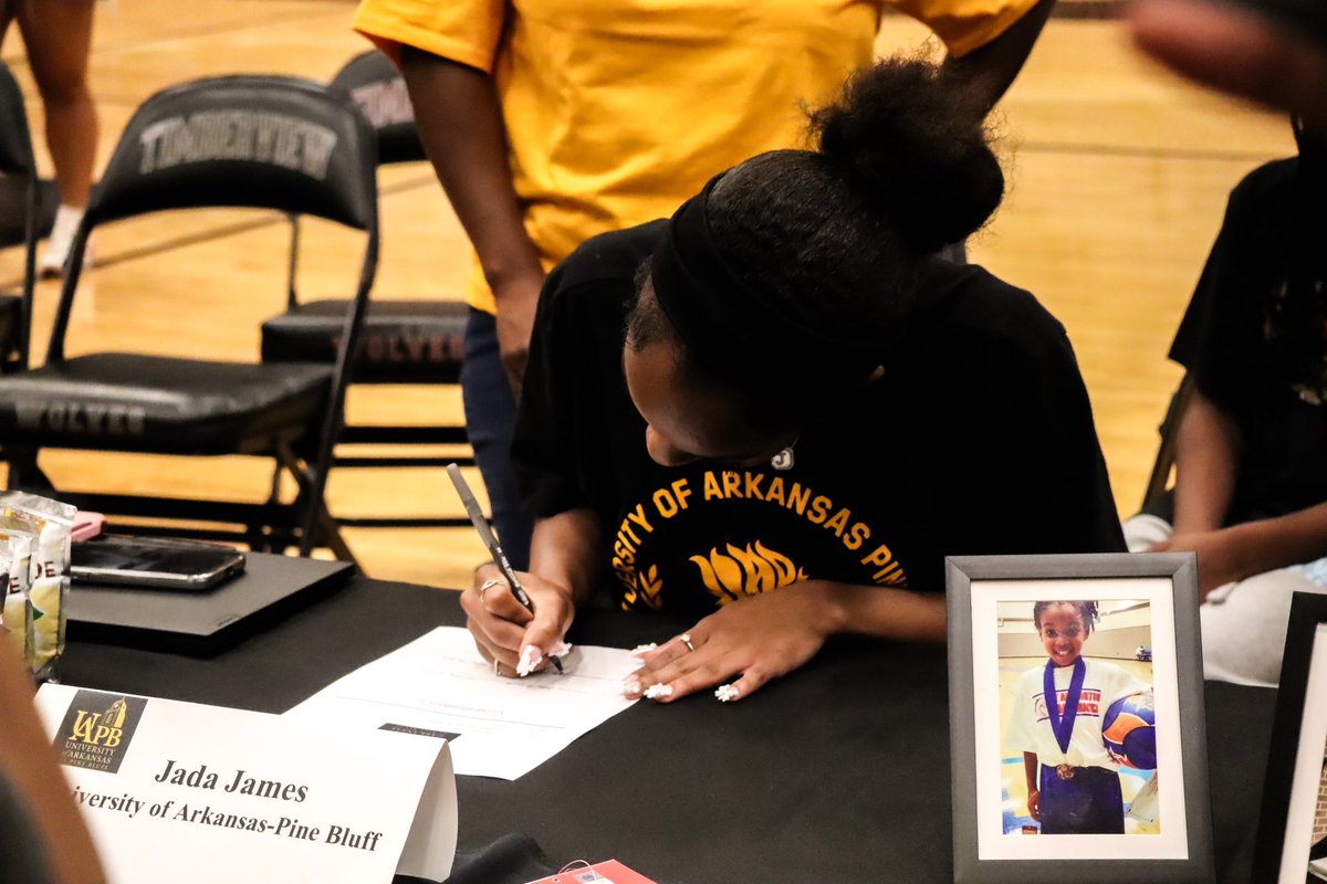 DeMarqus James tweet media