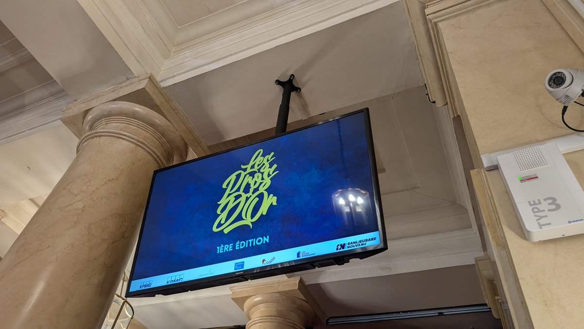 cap_elec's tweet photo. Les CAP #Électricien du Lycée Pablo Neruda à SMH ont remporté le Prix des Pros d'Or 2025, 1ère édition, dans la catégorie 'Contenu de l'année' ! Pour chaque mobilité #Erasmus : un magazine numérique collaboratif #eTwinning créé avec #Madmagz. Bravo à eux ! 🏆 https://t.co/69pvU76SwX