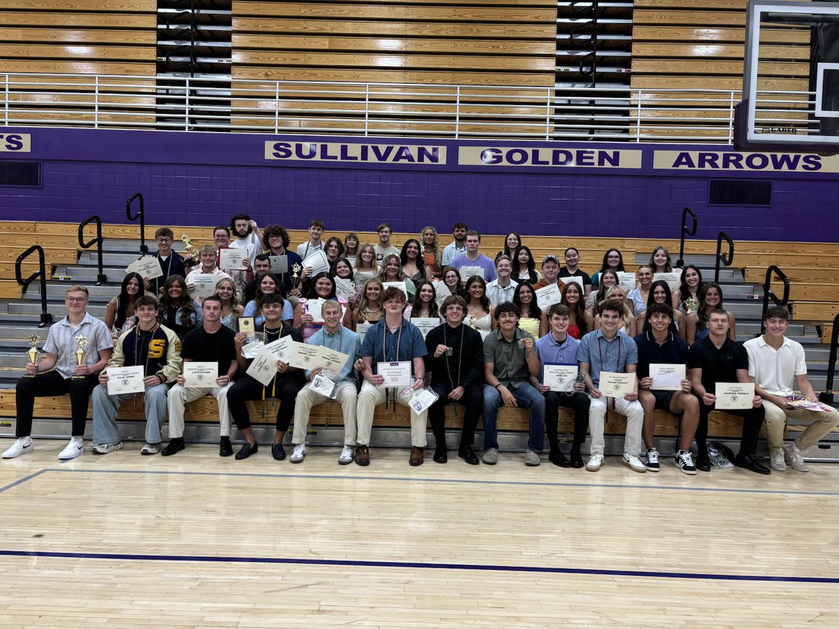 Congratulations to our SHS Senior award winners! Thank you to the Sullivan Rotary Club for continuing to sponsor our program! $1.2 Million in awards!!!
💜💜