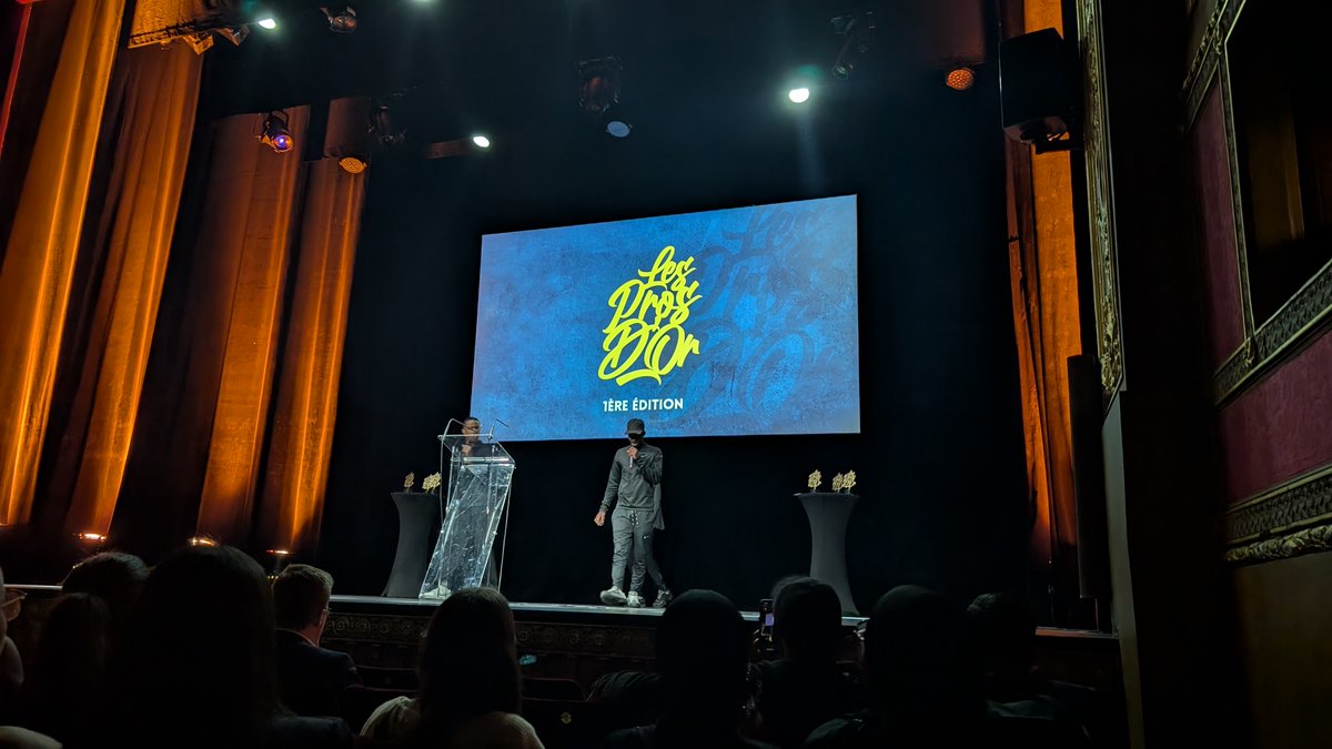 cap_elec's tweet photo. Les CAP #Électricien du Lycée Pablo Neruda à SMH ont remporté le Prix des Pros d'Or 2025, 1ère édition, dans la catégorie 'Contenu de l'année' ! Pour chaque mobilité #Erasmus : un magazine numérique collaboratif #eTwinning créé avec #Madmagz. Bravo à eux ! 🏆 https://t.co/69pvU76SwX