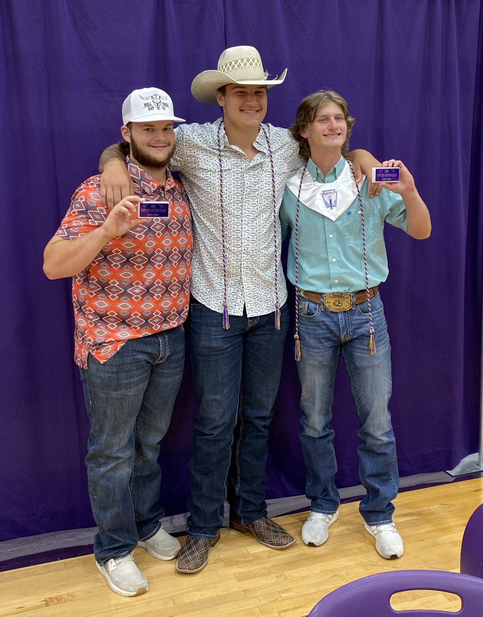 ByerleyJessica's tweet photo. Just when we thought we were done with banquets… 
🏅Performance Acknowledgment for College Readiness https://t.co/gg5ljoRSYZ