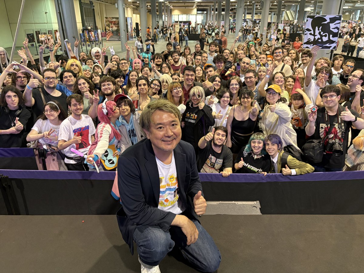Muchísimas gracias a todos los que vinieron a #JapanWeekend!!! Tantas palabras cálidas, regalos maravillosos, vítores, aplausos, sonrisas radiantes e incluso lágrimas… todo fue increíblemente conmovedor. Jamás olvidaré estos dos días!!!