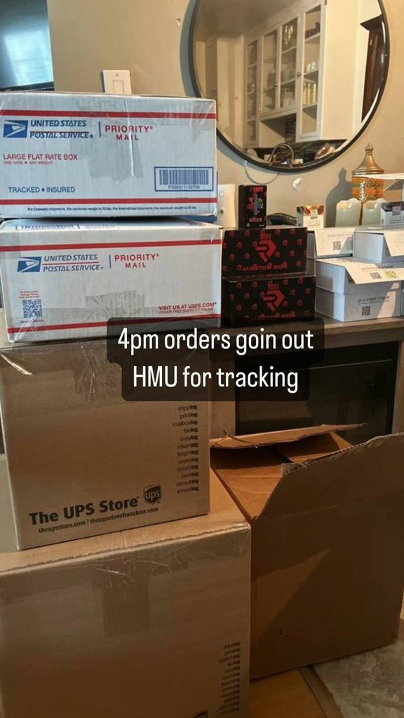 amerlino44's tweet photo. I'm still on a gifting spree for those who meet the qualifications. Don't miss out! 🎁✨
📦❤️ https://t.co/ImOEvkyjD9