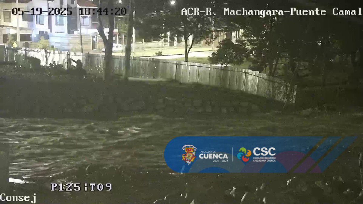 CSC_CUENCA's tweet photo. ⚠️ ¡Alerta con los ríos de Cuenca!
Pedimos precaución en las orillas.
🌊 Contamos con 17 cámaras activas en los 4 ríos para monitorear y salvaguardar la seguridad de la ciudadanía.
#CuencaSegura #MonitoreoCSC #Prevención https://t.co/HS0quGlKve