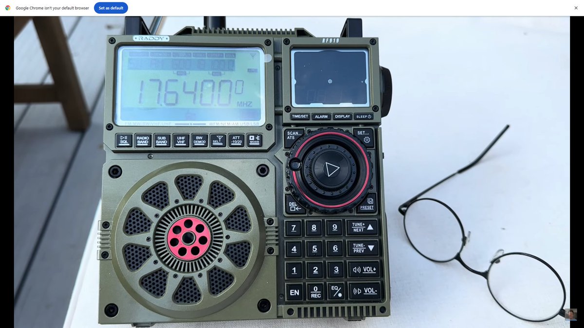 OxfordShortwave's tweet photo. Wherever you are in the world, you can listen to Premier League football on the BBC World Service! #radio #bbc #worldservice #shortwave 📻🎙️📡🔊🇬🇧🇬🇧🇬🇧🌐🌏🌍🌎👍⚡️⚡️⚡️⚡️⚡️⚡️⚡️⚡️⚡️⚡️⚡️ https://t.co/HTjNg1rAWM https://t.co/y80pjOh8dU