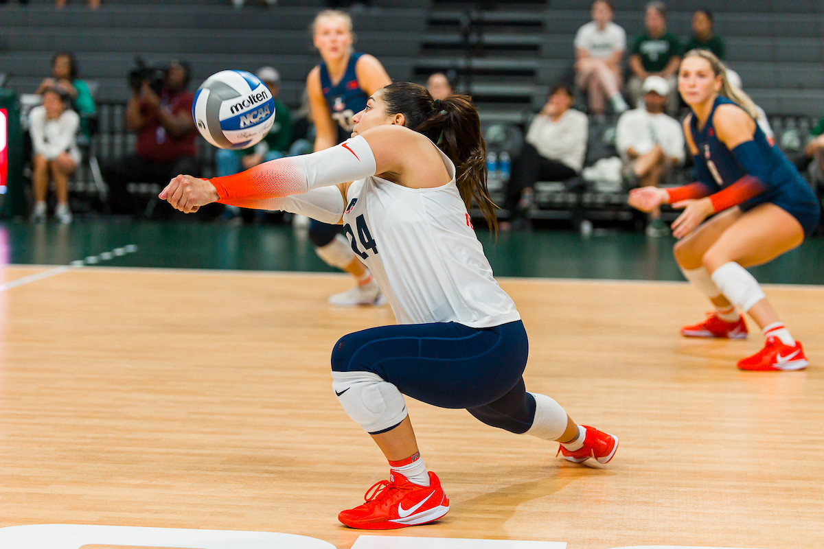Throwback to our five-match win streak last season!

3-1 vs. Northwestern ✅
3-0 at Michigan ✅
3-2 at Michigan State ✅
3-0 vs. Indiana ✅
3-0 vs. Maryland ✅